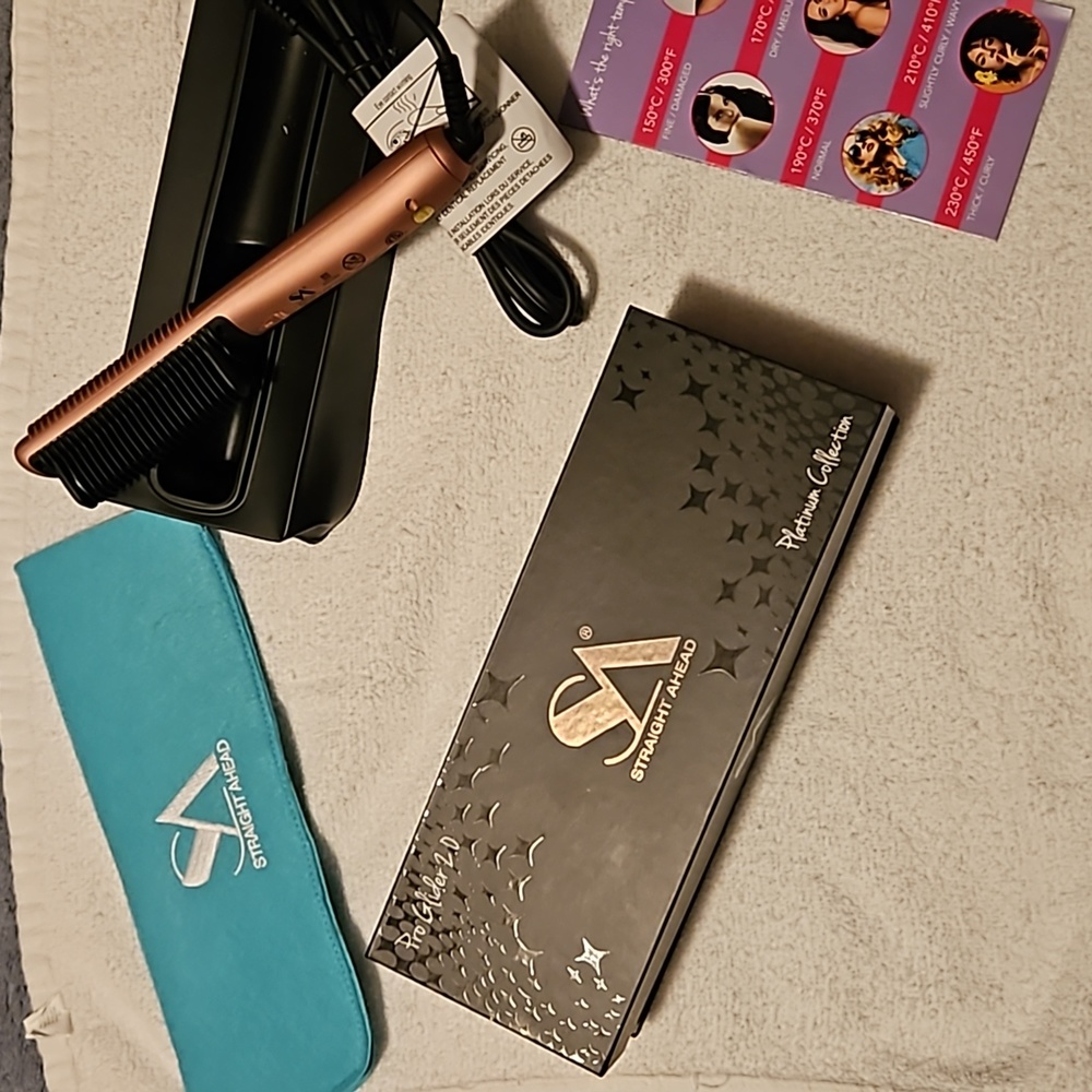 Straight Ahead blow drying brush